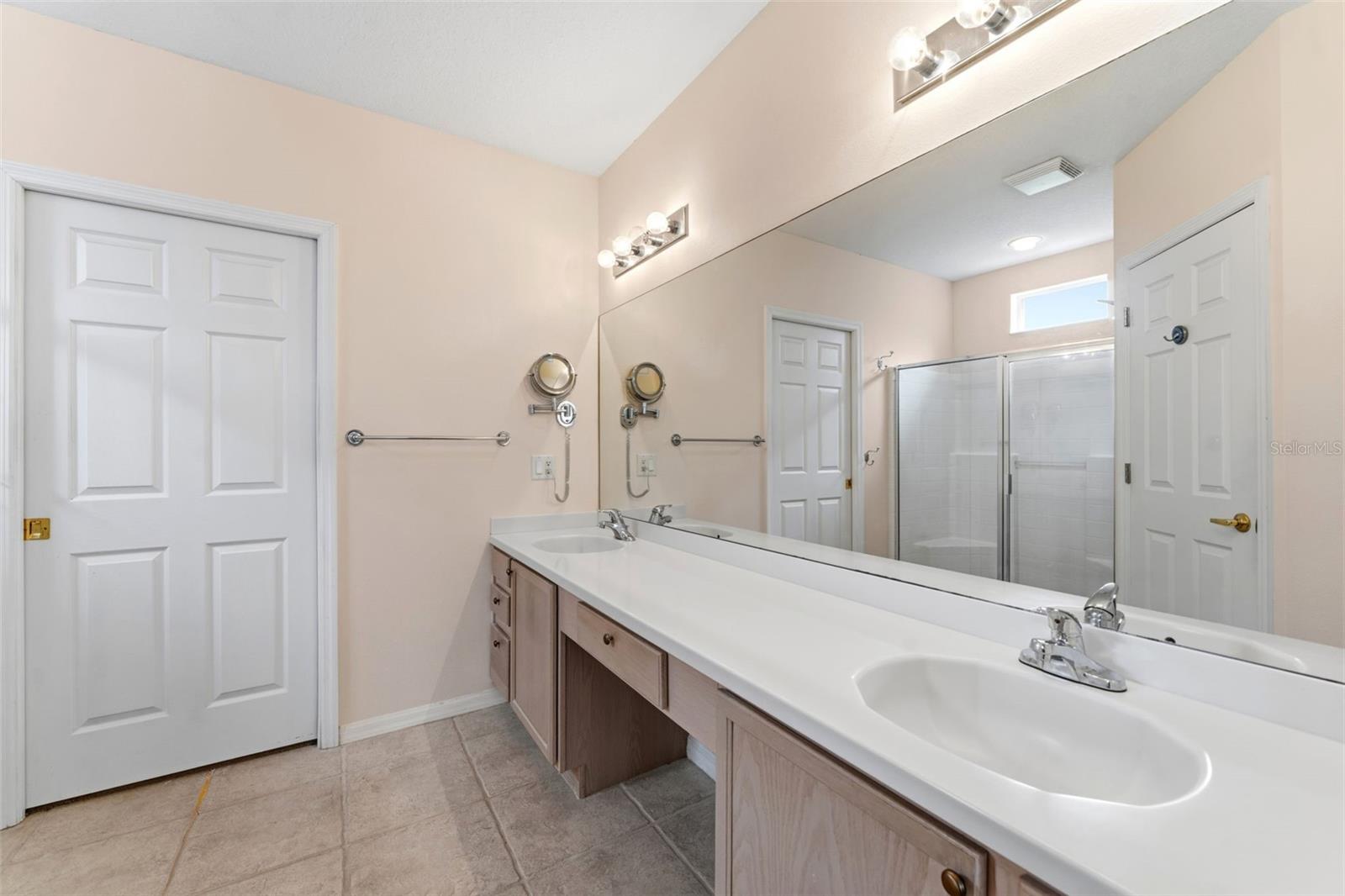 7606 Berna Ln Property Photo 17