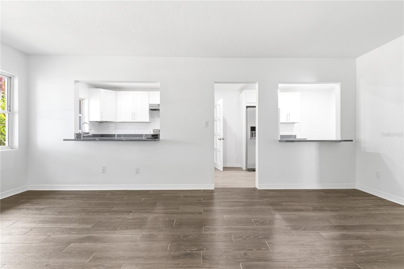 10 S Orion Ave Property Photo 11
