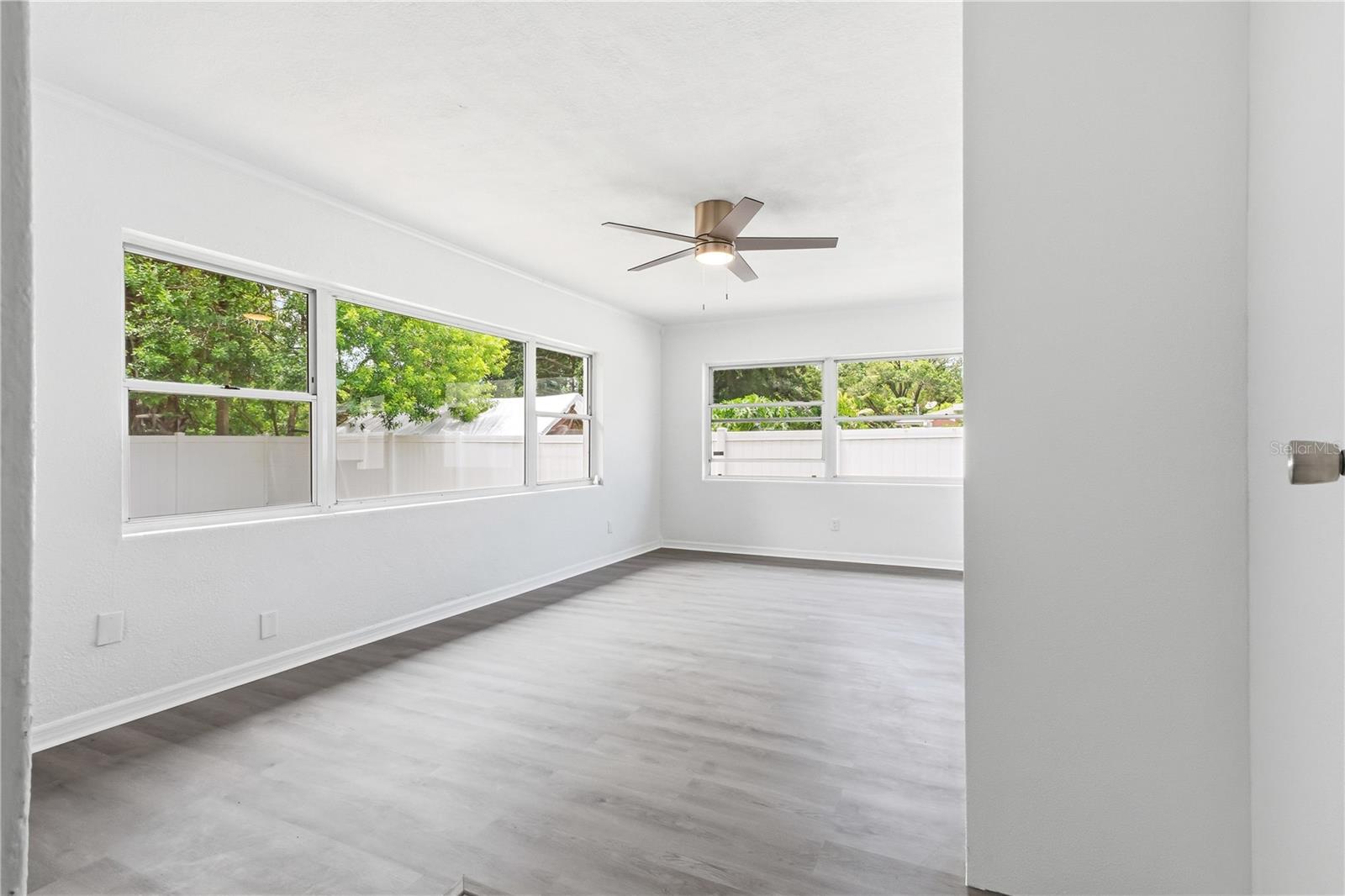 10 S Orion Ave Property Photo 26
