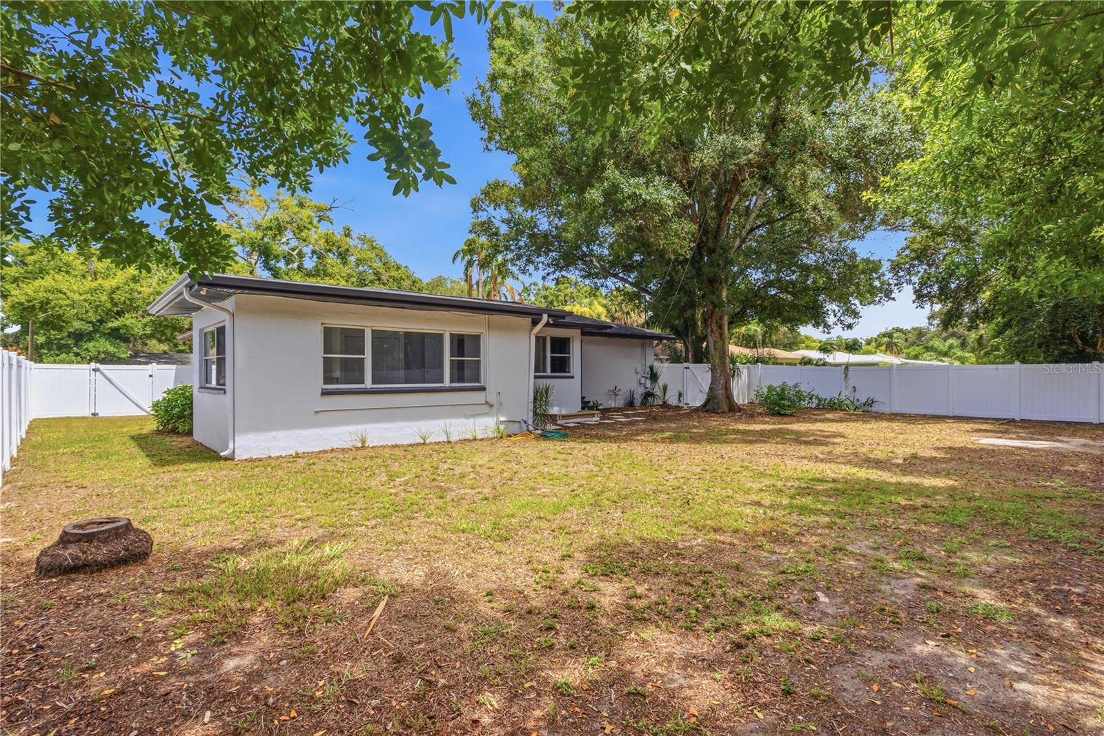 10 S Orion Ave Property Photo 44