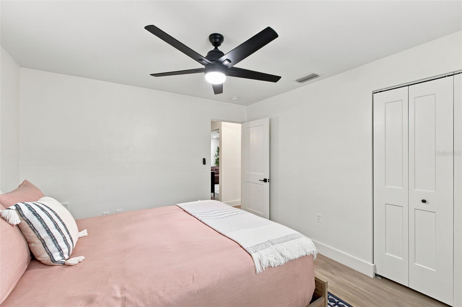 2048 Jefferson Ave Property Photo 18