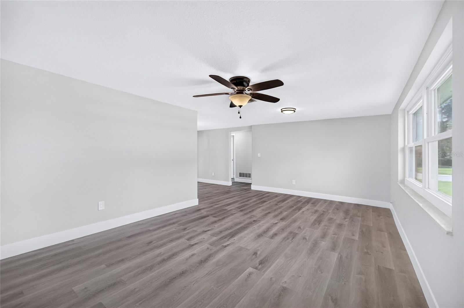 5627 Berlin Dr Property Photo 7