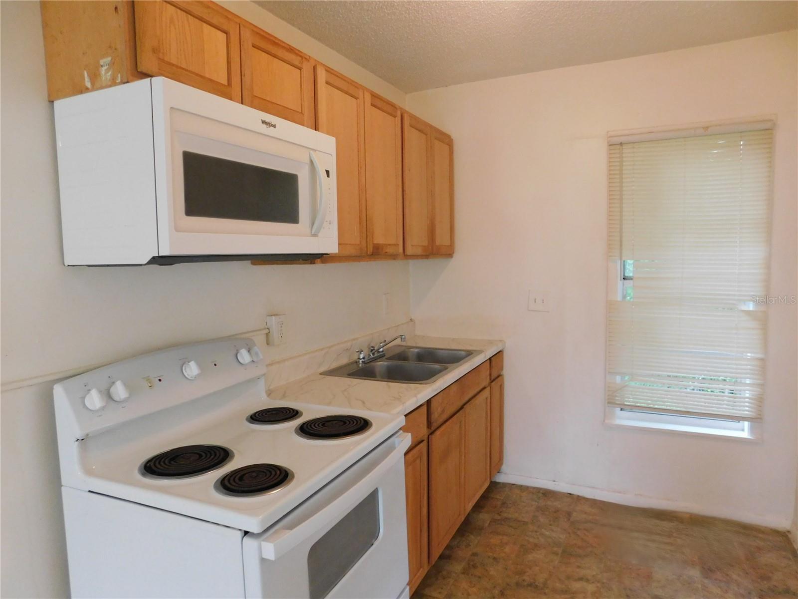 1402 Maluhia Dr Property Photo 22