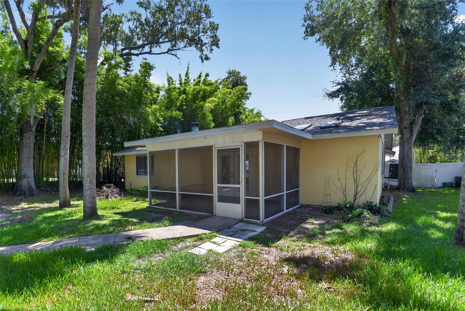 408 Palm Ave Property Photo 37