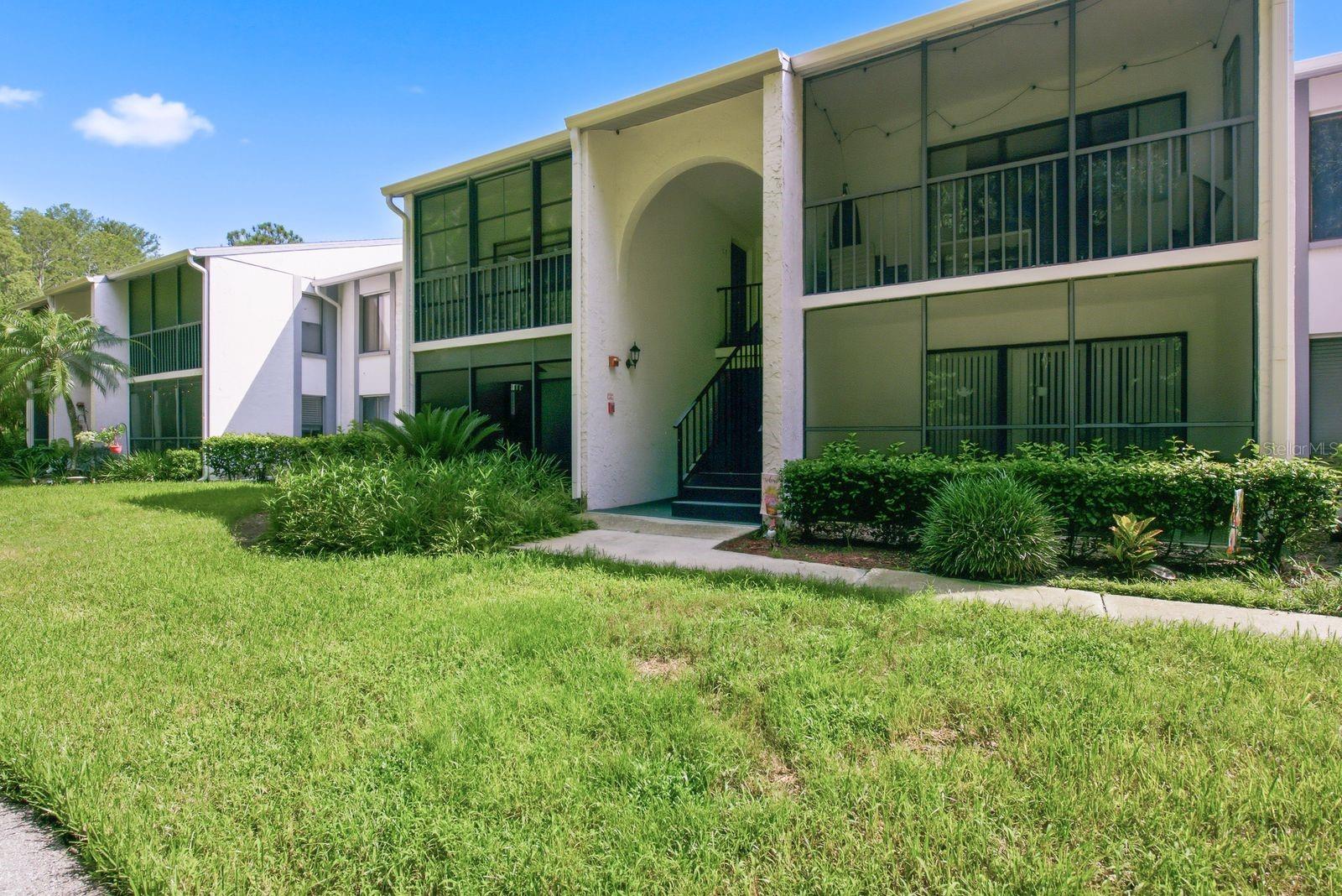 1204 Pine Ridge Cir W #c1 Property Photo 1