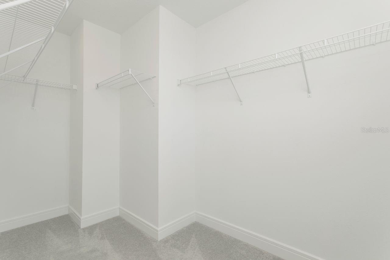 9909 Longmeadow Ave Property Photo 24