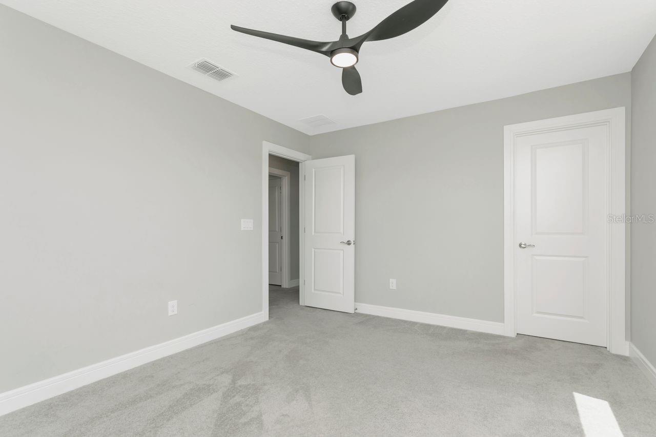 9909 Longmeadow Ave Property Photo 25