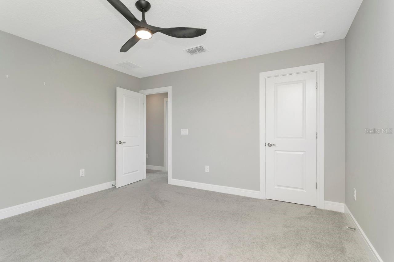 9909 Longmeadow Ave Property Photo 28