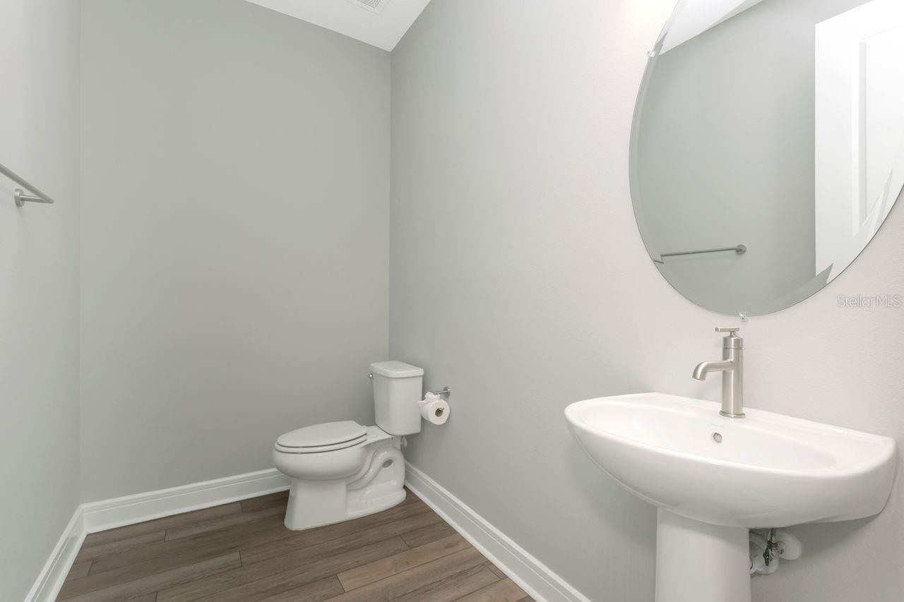 9909 Longmeadow Ave Property Photo 34