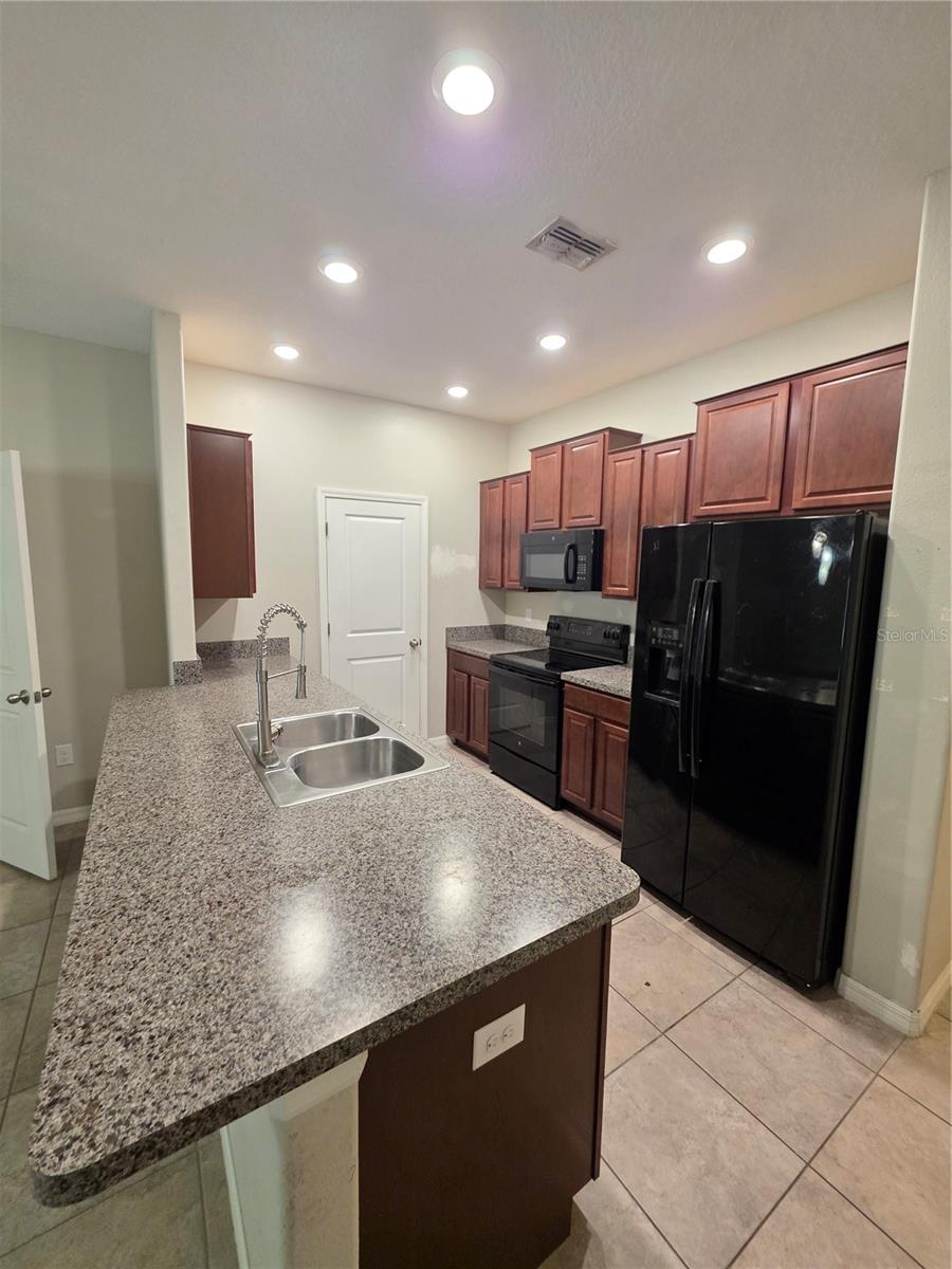 10676 Lake Montauk Dr Property Photo 6