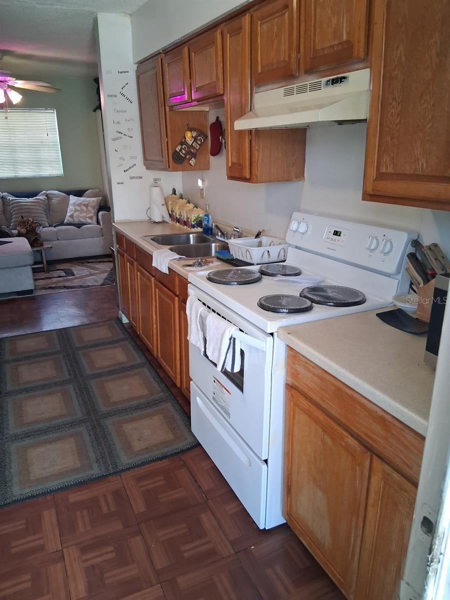 TB8531175 Property Photo 18