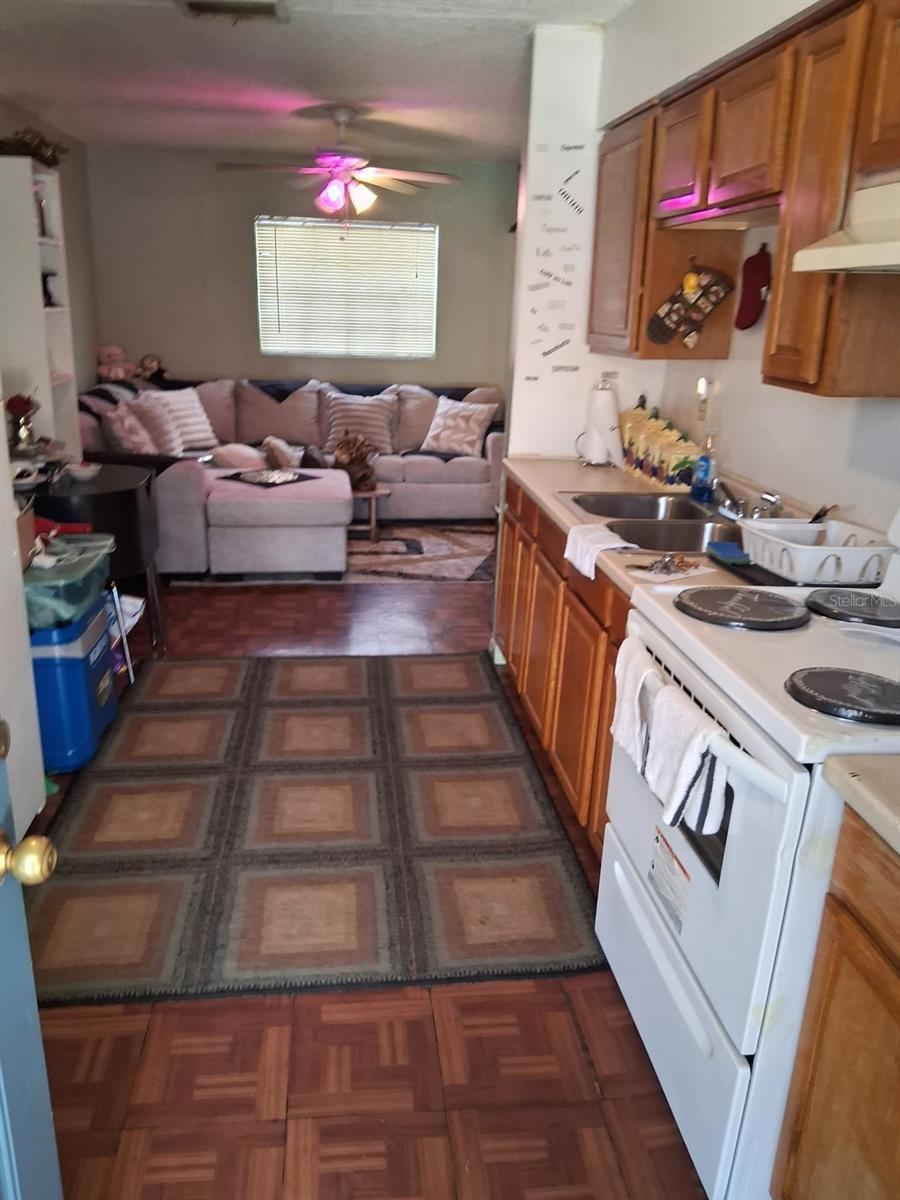 TB8531175 Property Photo 19