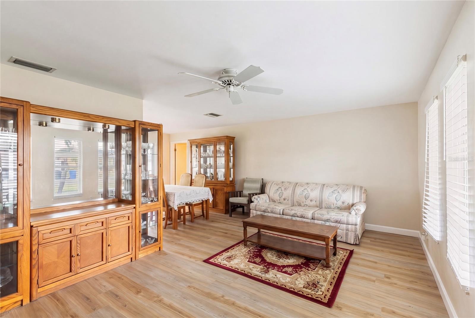 1081 Mcfarland St Property Photo 5