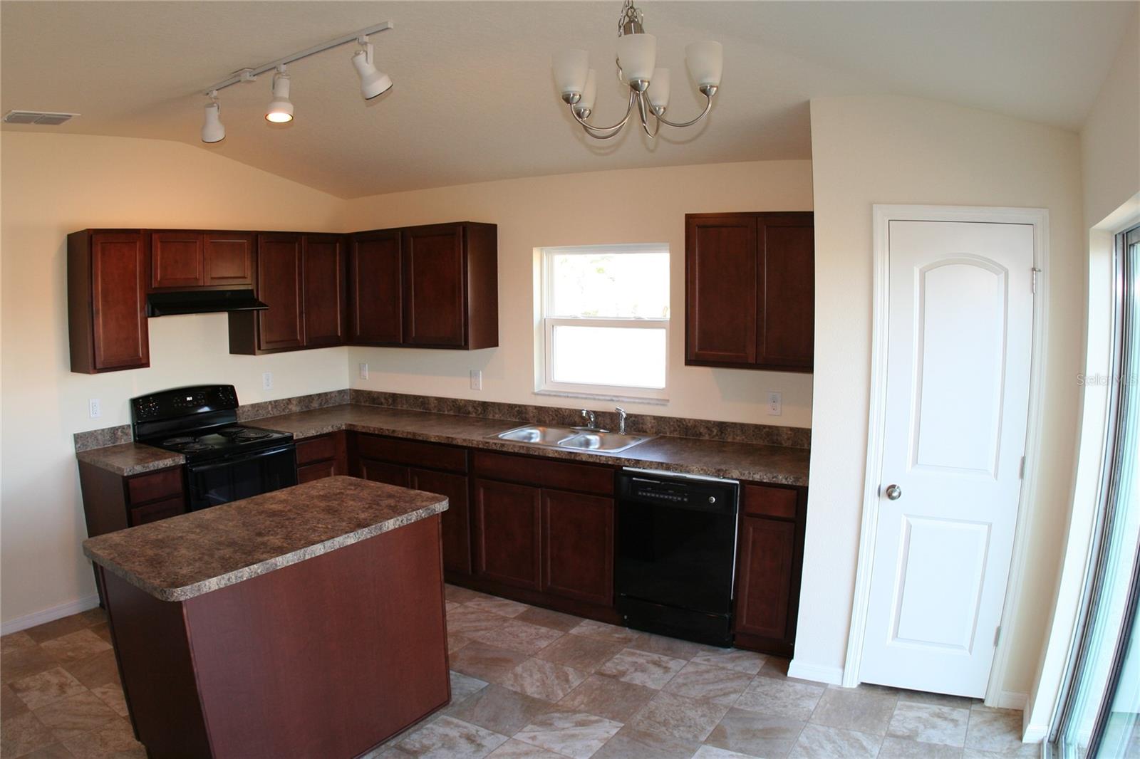 4362 High Ridge Ave Property Photo 8