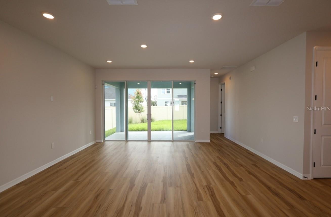5825 Native Oak St Property Photo 8