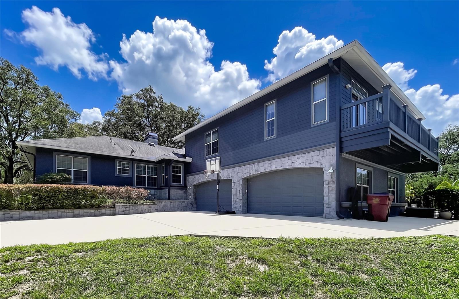 2918 Magnolia Trce Property Photo 4