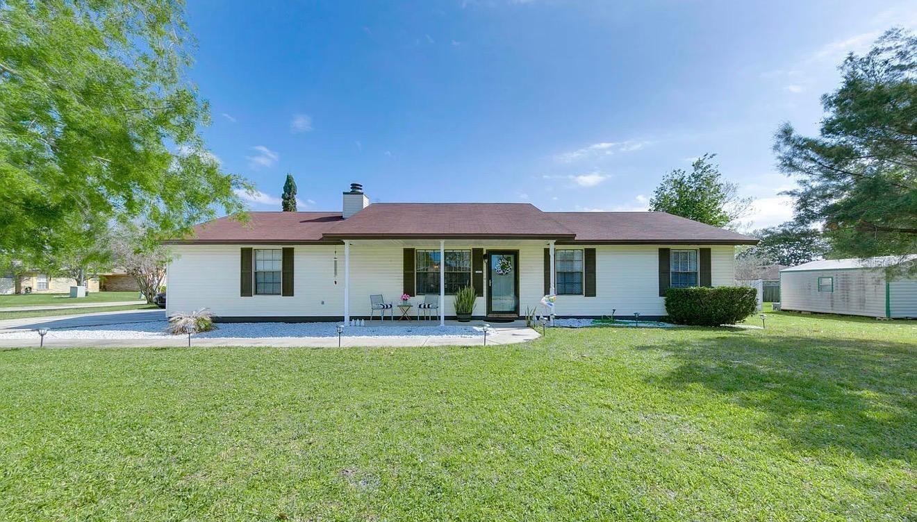 1121 Londonderry Dr Property Photo 1