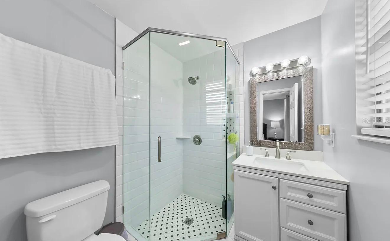 1121 Londonderry Dr Property Photo 17