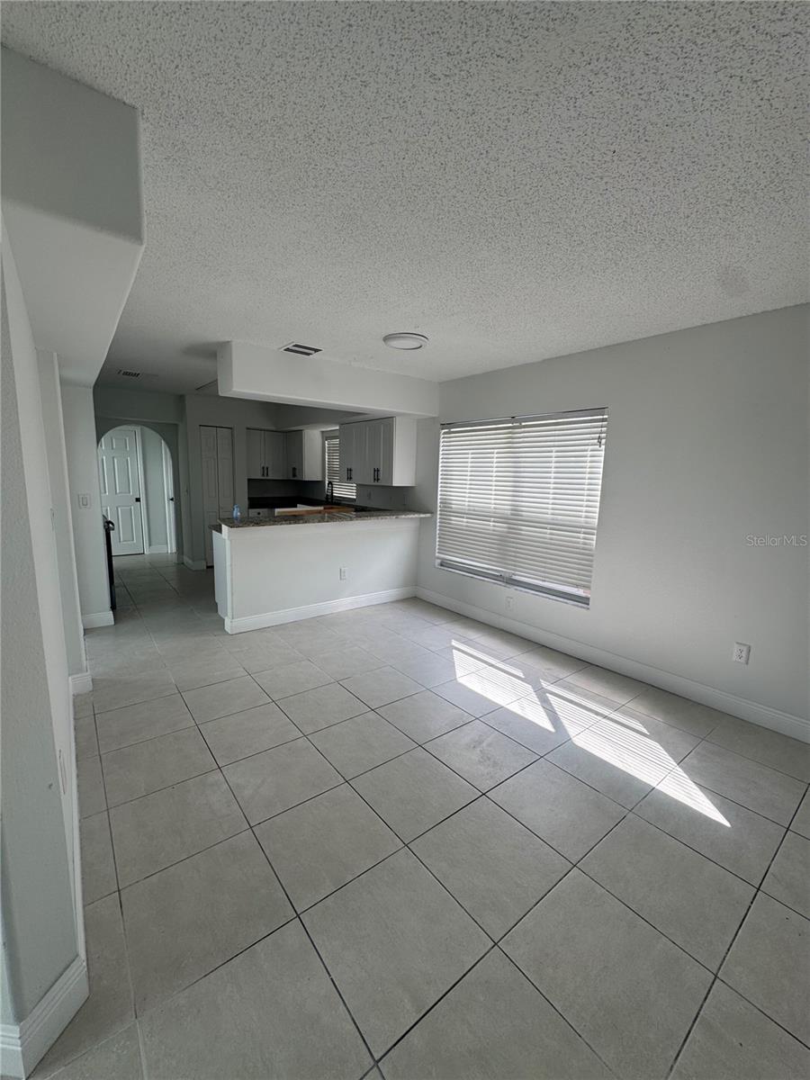 748 Burlwood St Property Photo 5
