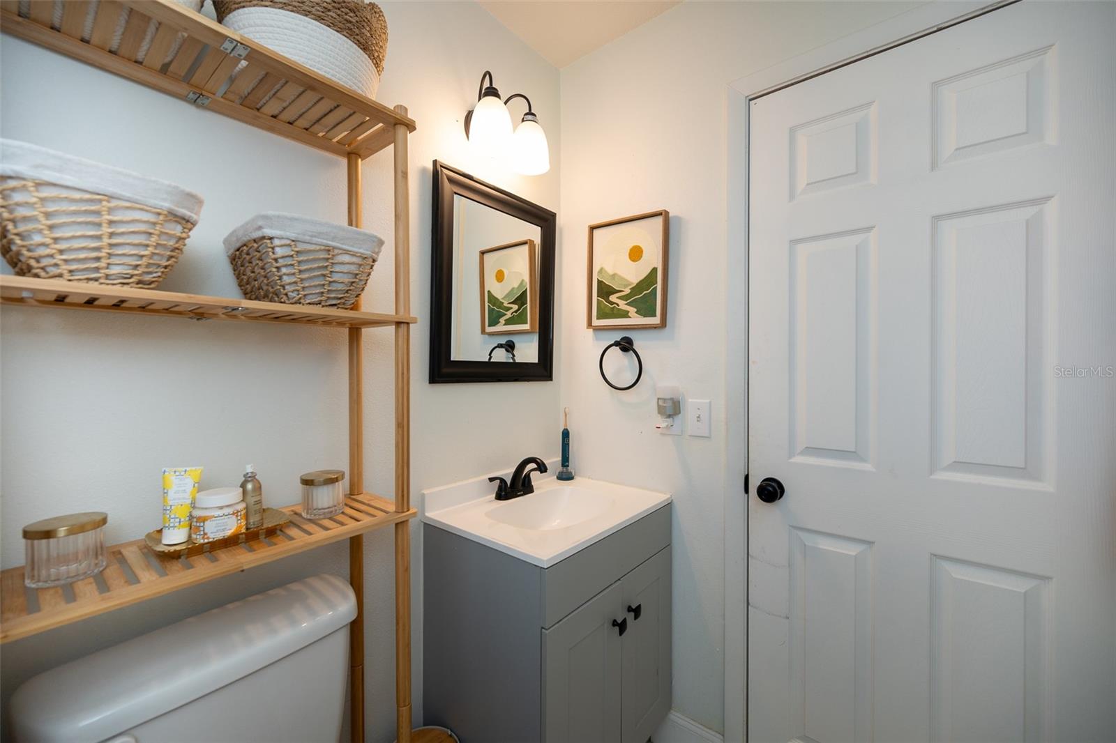 2131 Hainlin Ct Property Photo 8