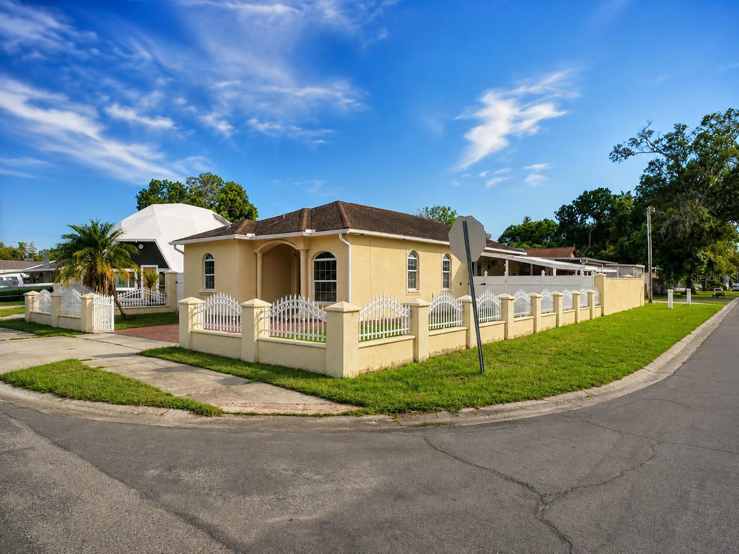 6922 N Hale Ave Property Photo 14