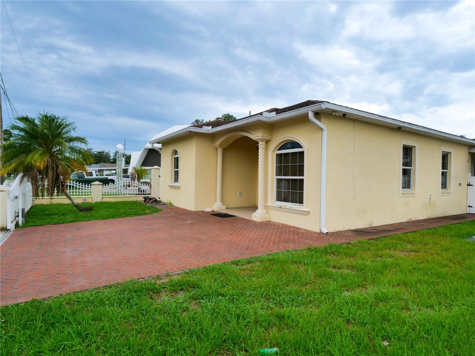 6922 N Hale Ave Property Photo 18