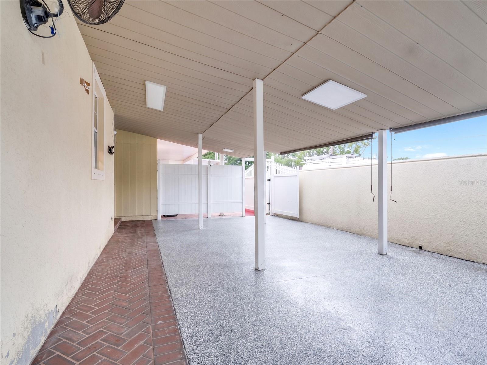 6922 N Hale Ave Property Photo 47