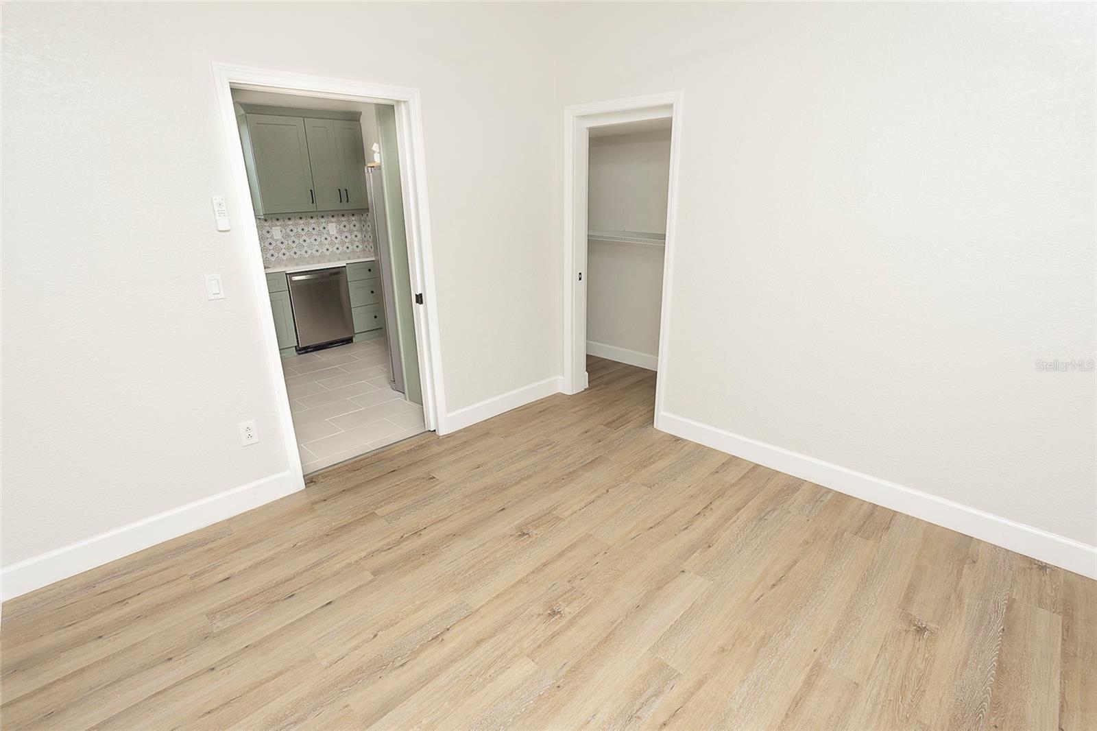 3203 E Emma St Property Photo 21