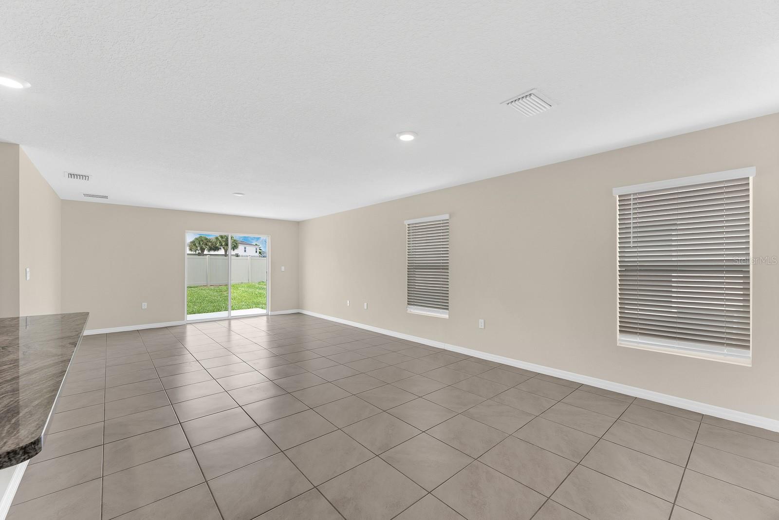 12153 Downy Birch Dr Property Photo 5