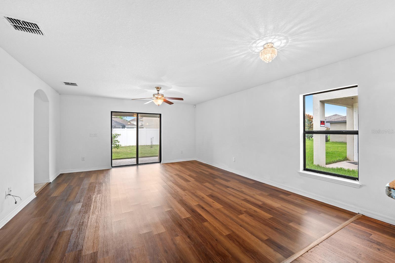 11837 Thicket Wood Dr Property Photo 11