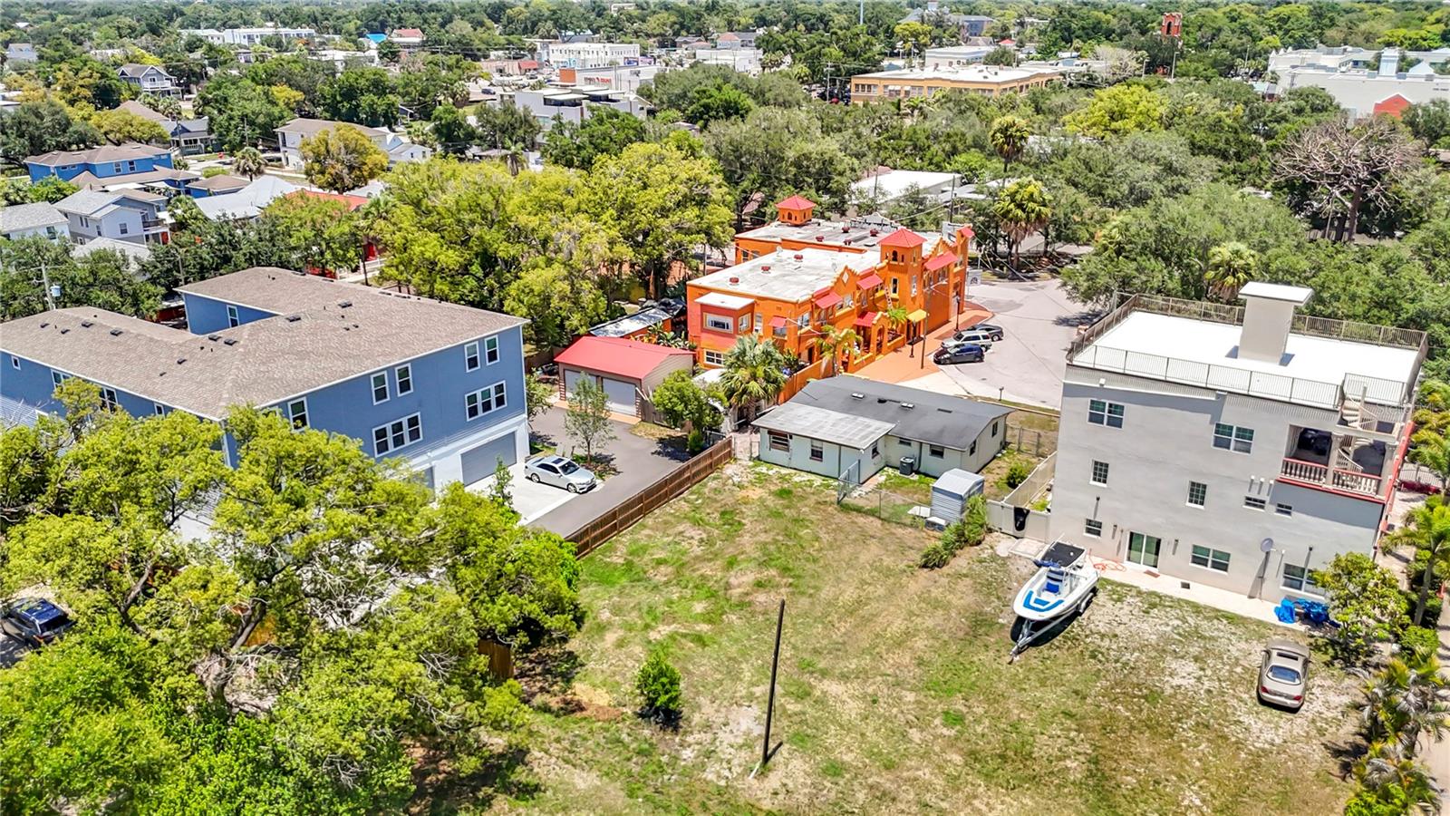 2304 N Highland Ave Property Photo 16