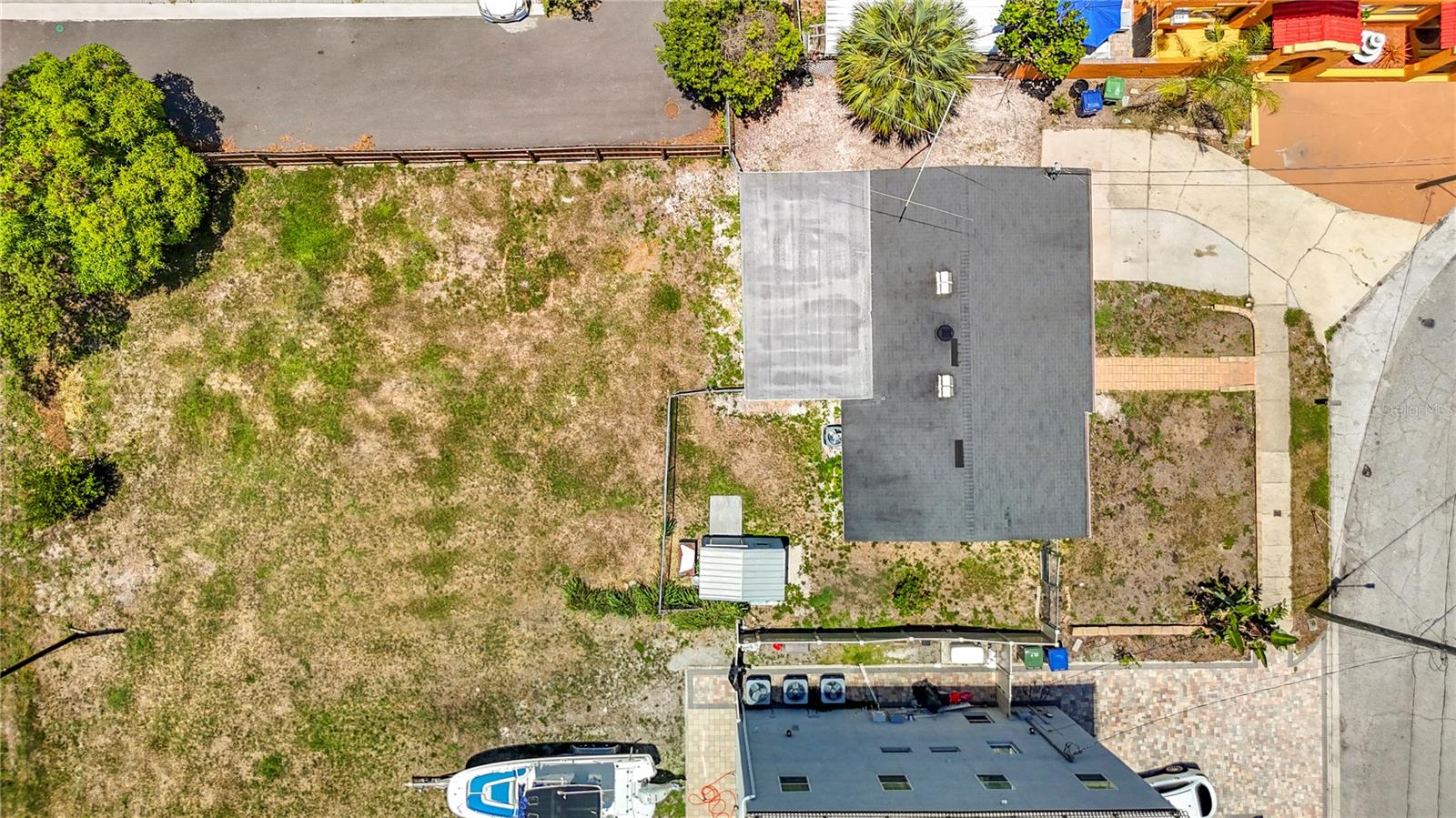 2304 N Highland Ave Property Photo 19
