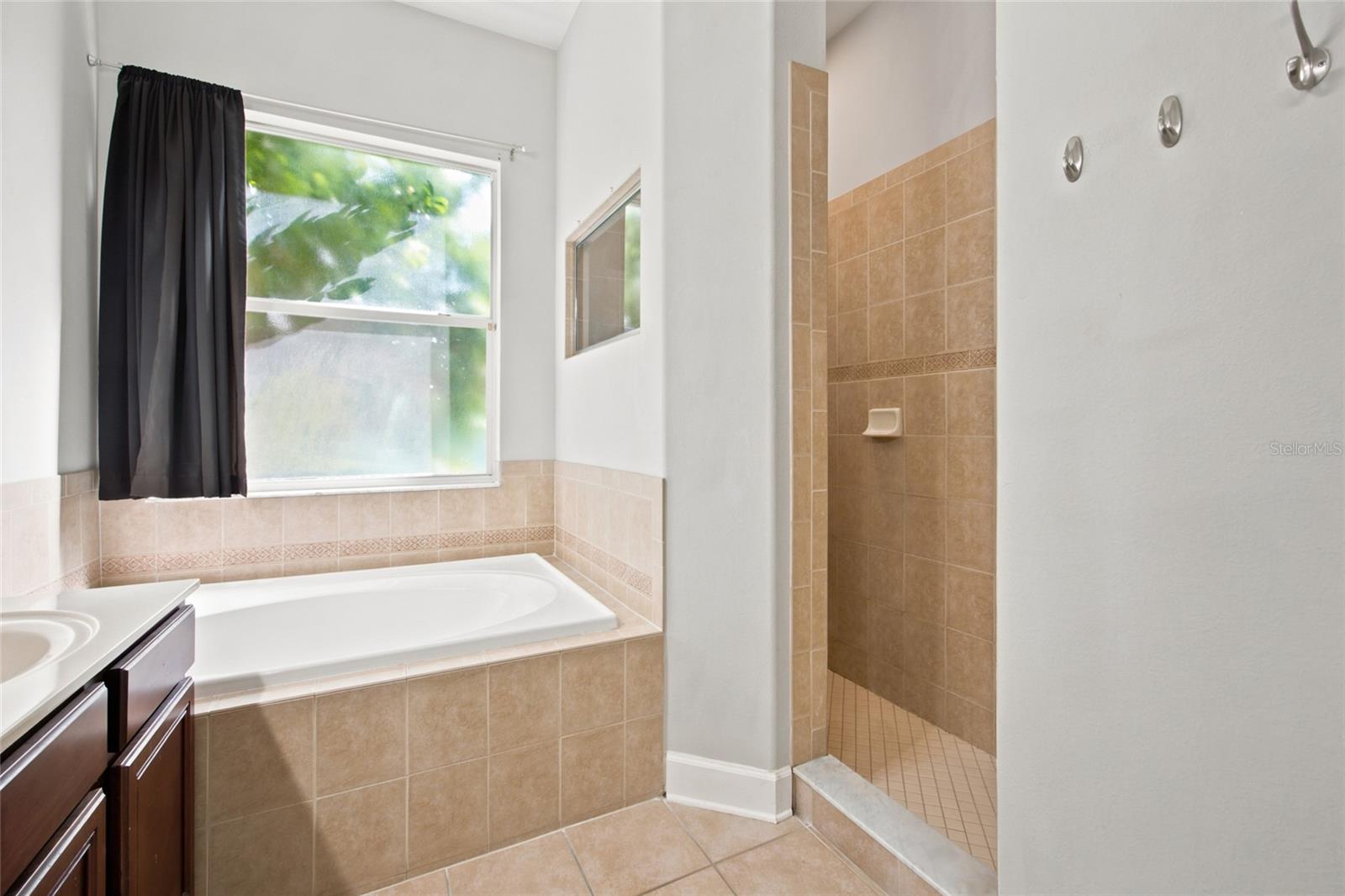 5517 Greystone Dr Property Photo 24