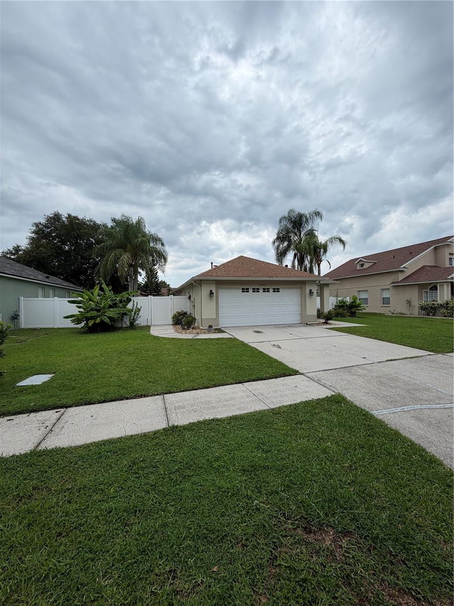24312 Silkbay Ct Property Photo 2