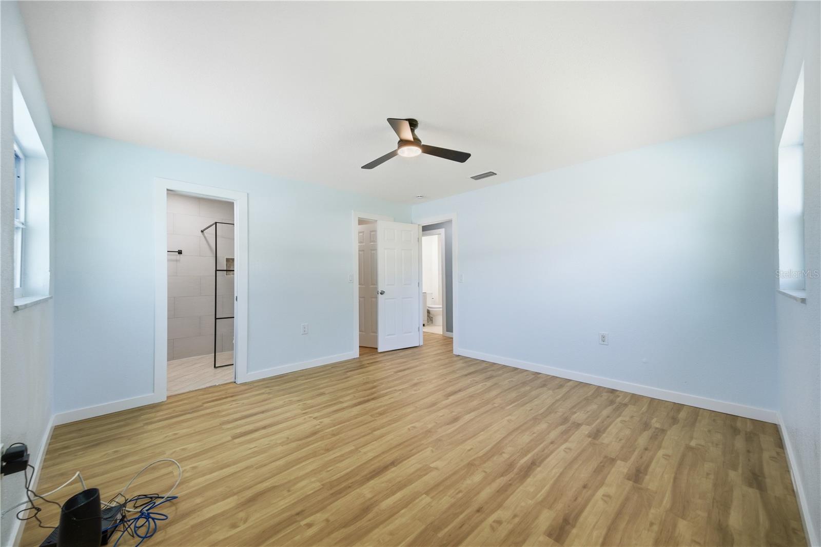 5920 Denver St Ne Property Photo 21