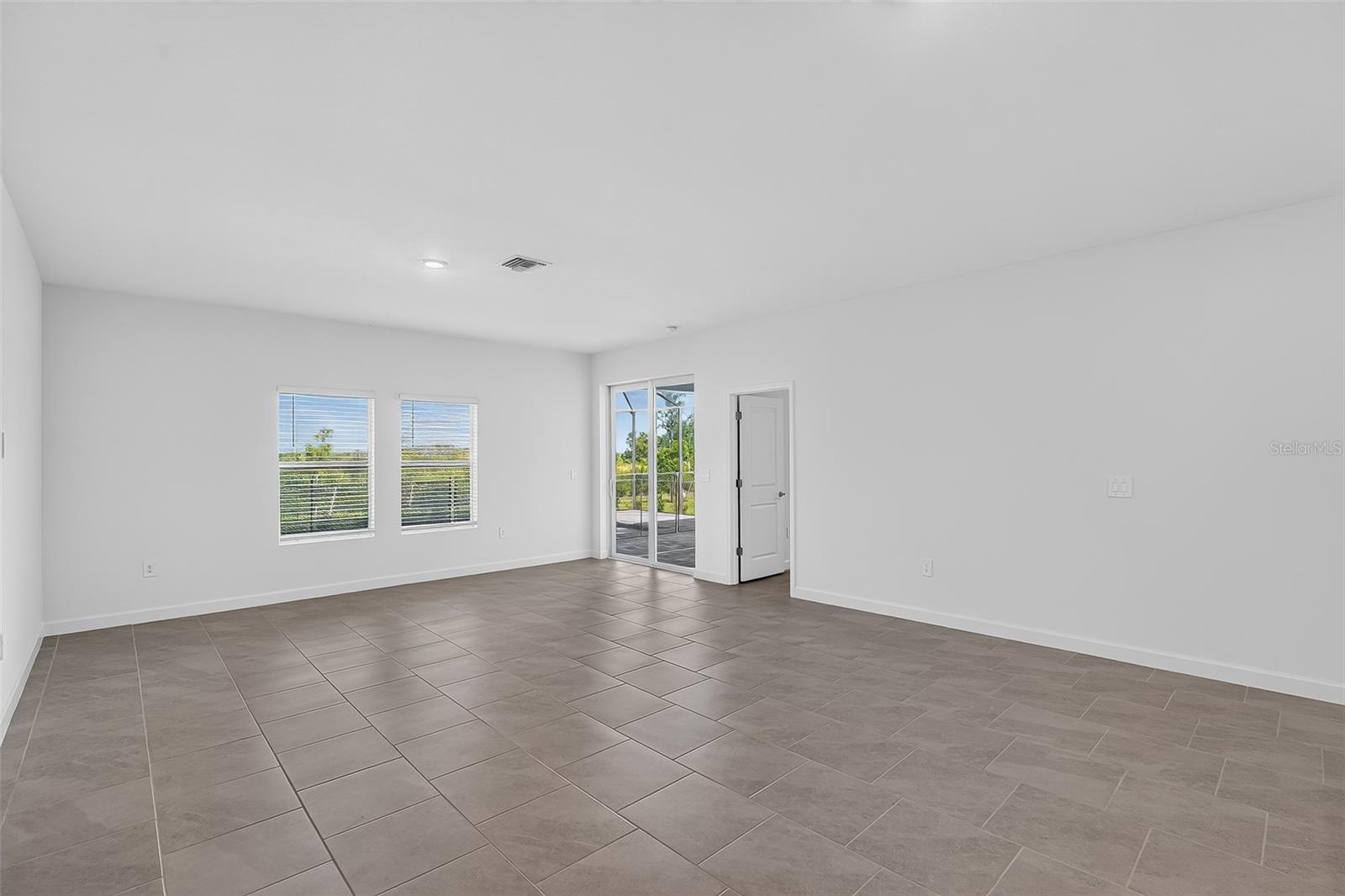 13302 Grassmere Ct Property Photo 6