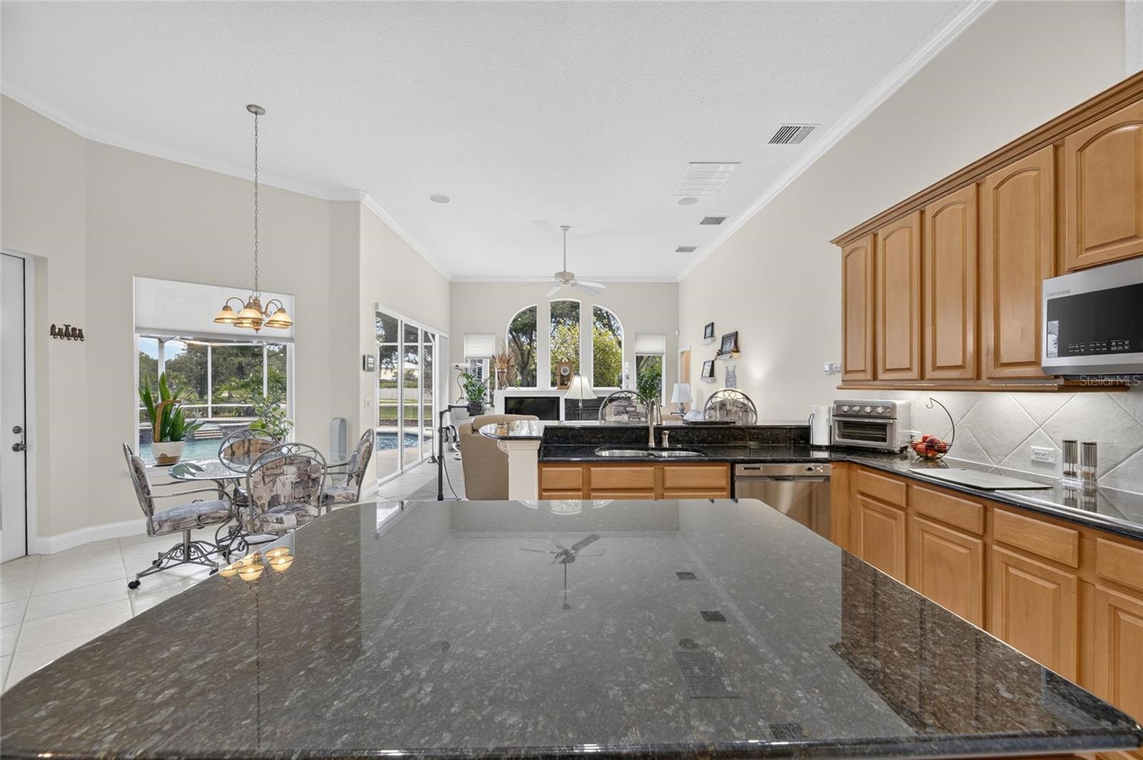 7508 Dunbridge Dr Property Photo 10