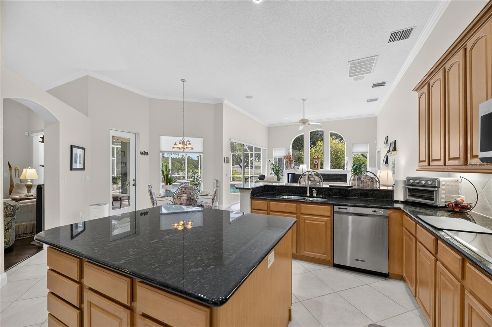 7508 Dunbridge Dr Property Photo 27