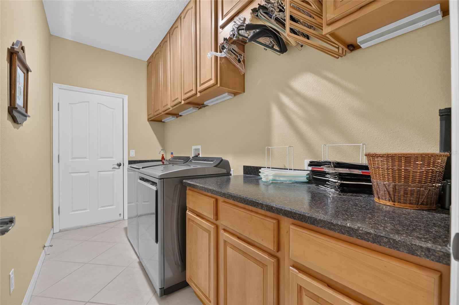 7508 Dunbridge Dr Property Photo 36