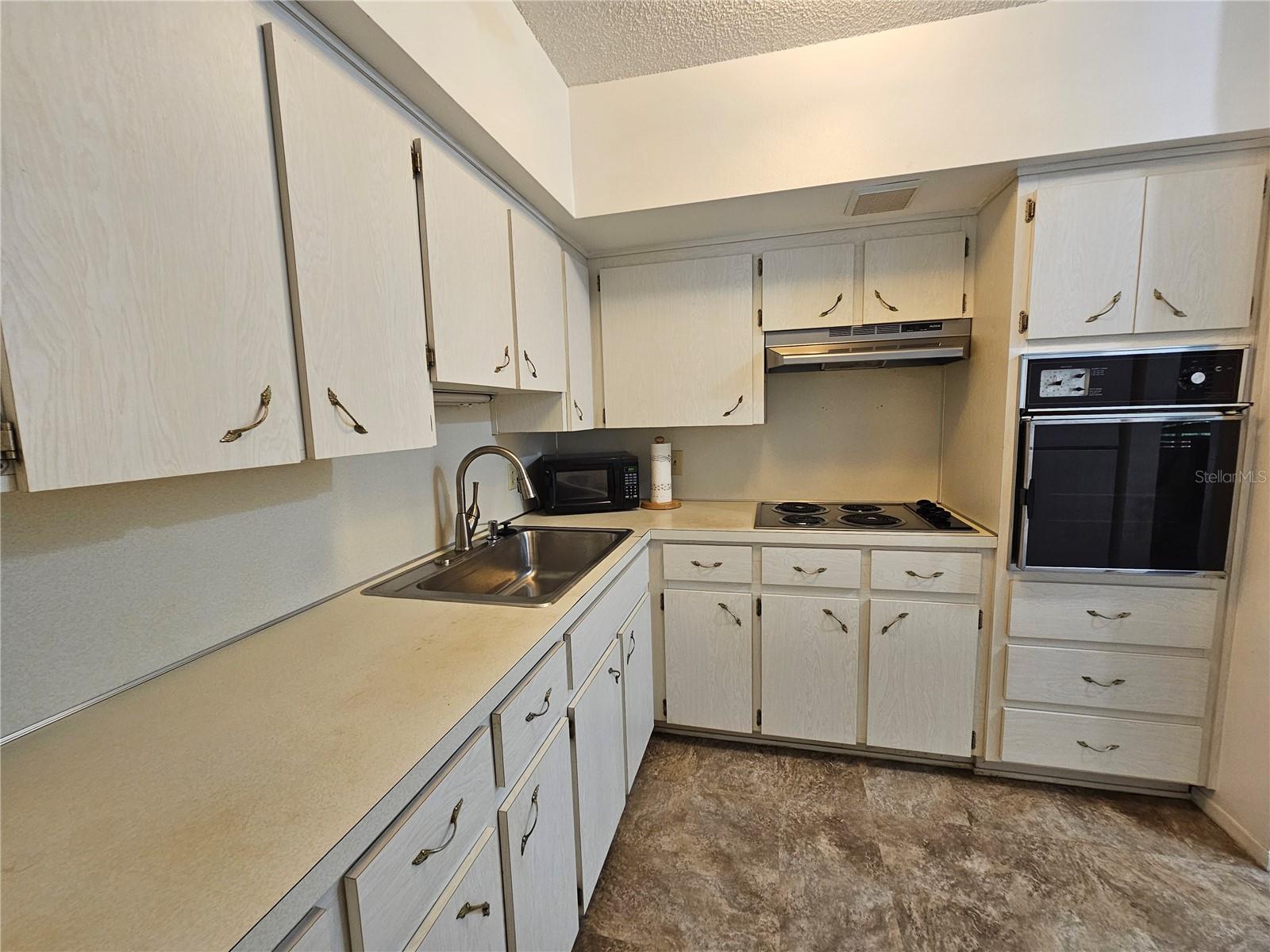 2331 Finlandia Ln #37 Property Photo 11