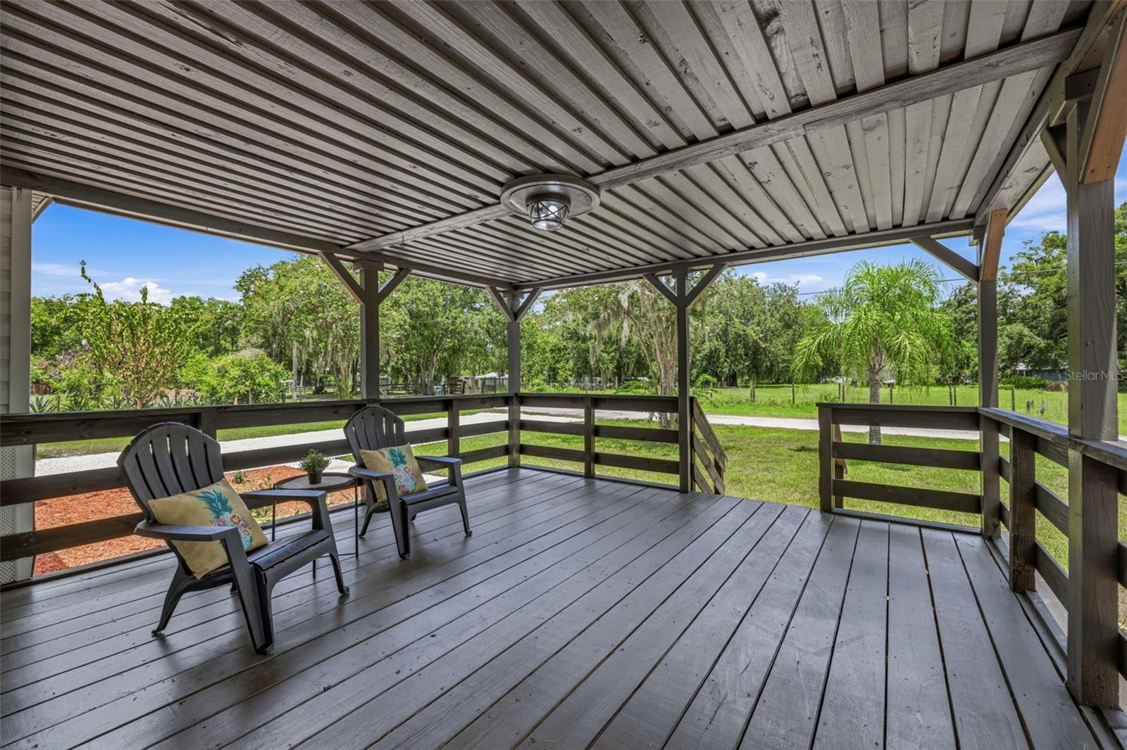 5005 Sugar Oak Ln Property Photo 3