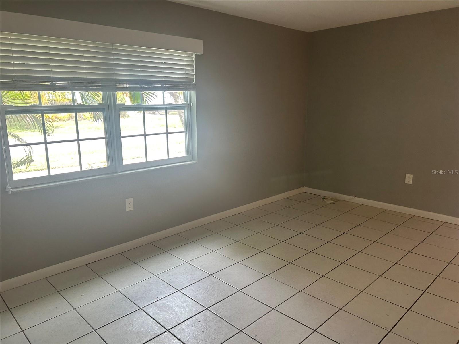 300 35th Ave N #f8 Property Photo 8