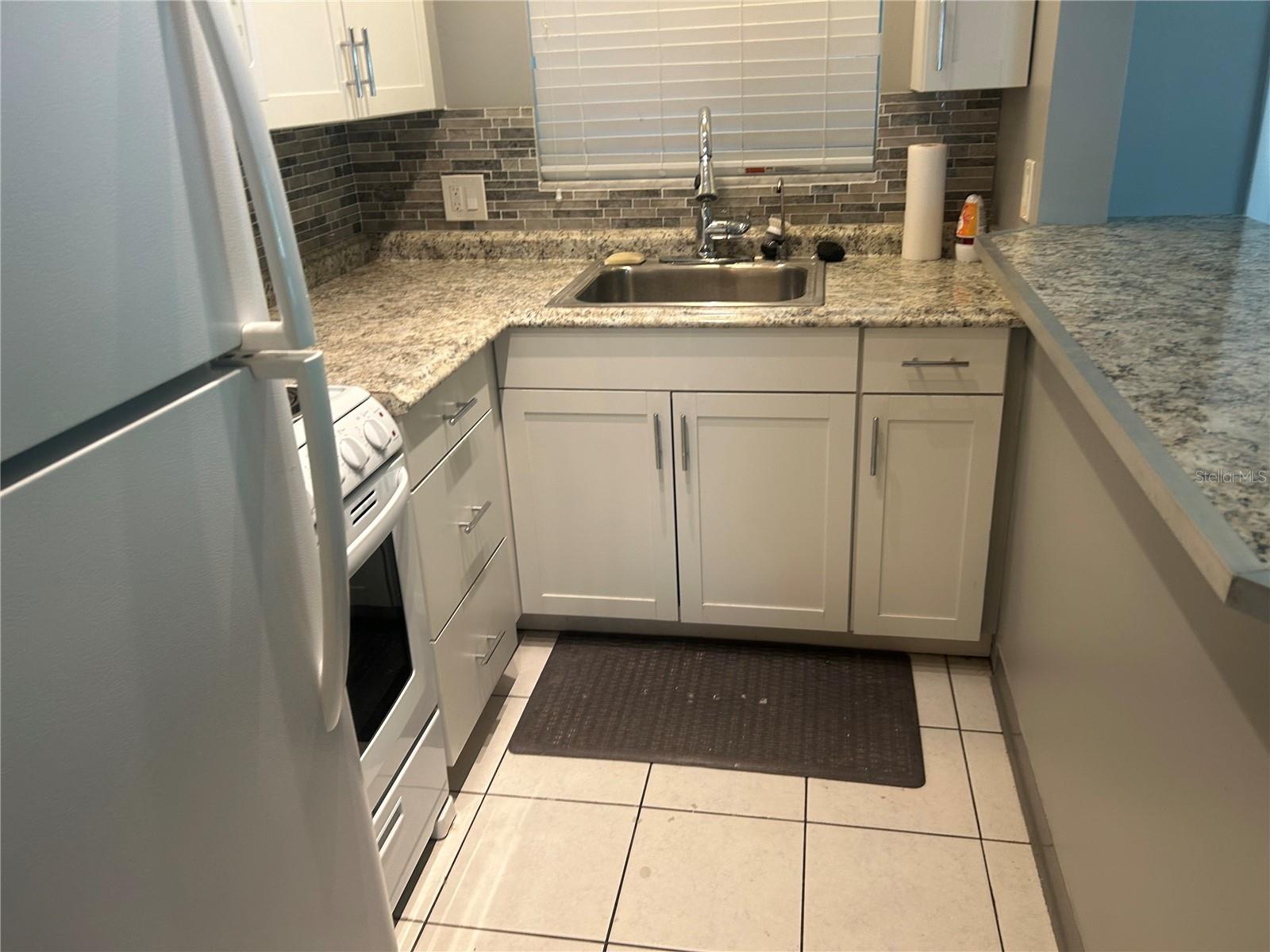 300 35th Ave N #f8 Property Photo 11