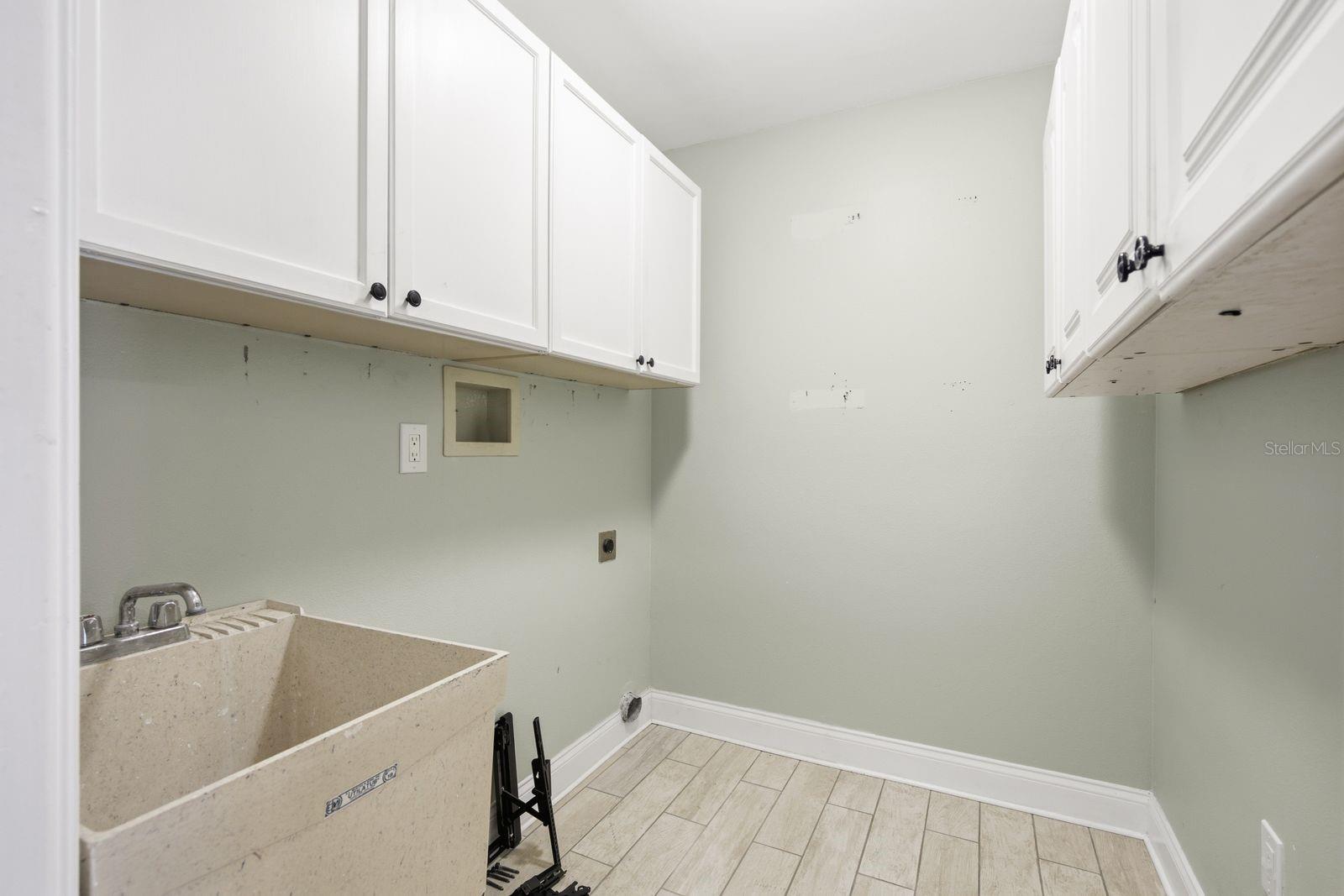 9903 San Sebastian Way Property Photo 28