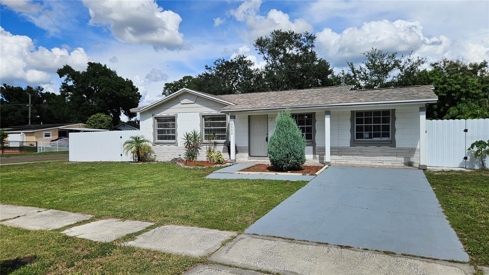 3502 Libby Loop Property Photo 2