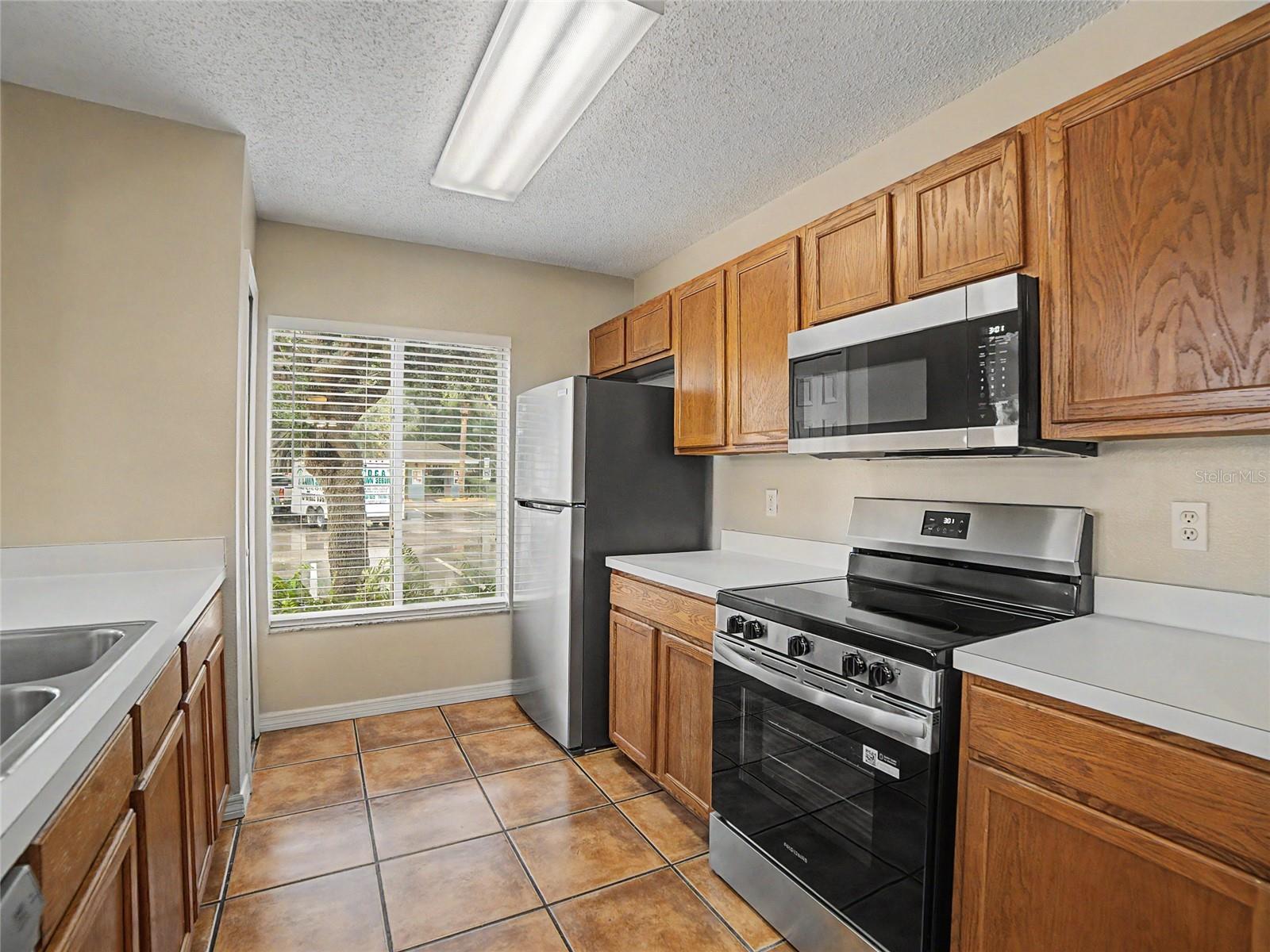 12917 Jessup Watch Pl Property Photo 8