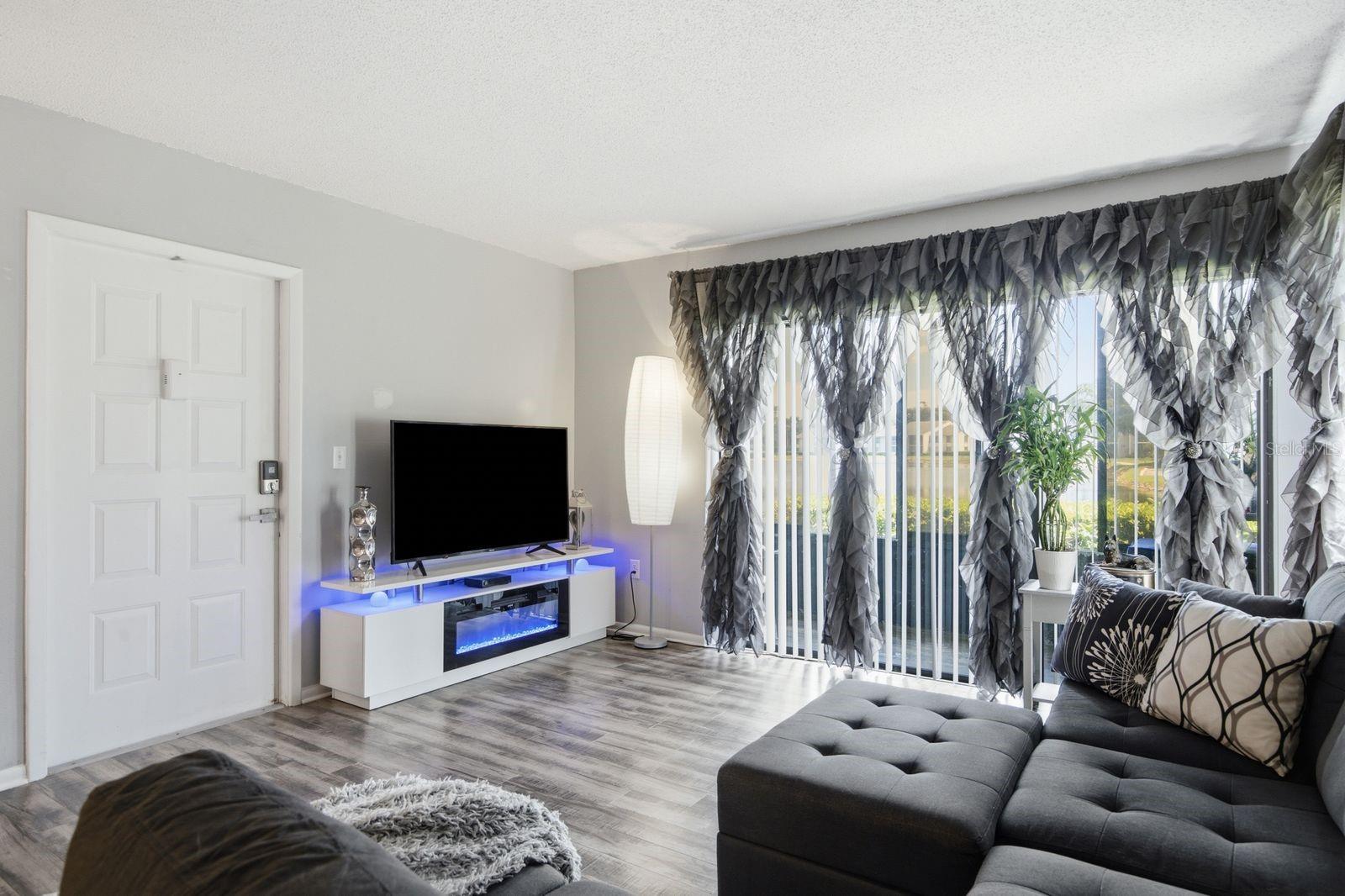 1179 Pine Ridge Cir W #g1 Property Photo 3