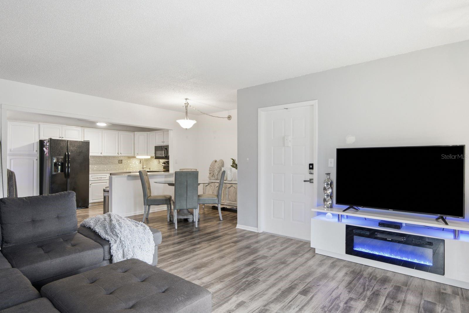 1179 Pine Ridge Cir W #g1 Property Photo 4