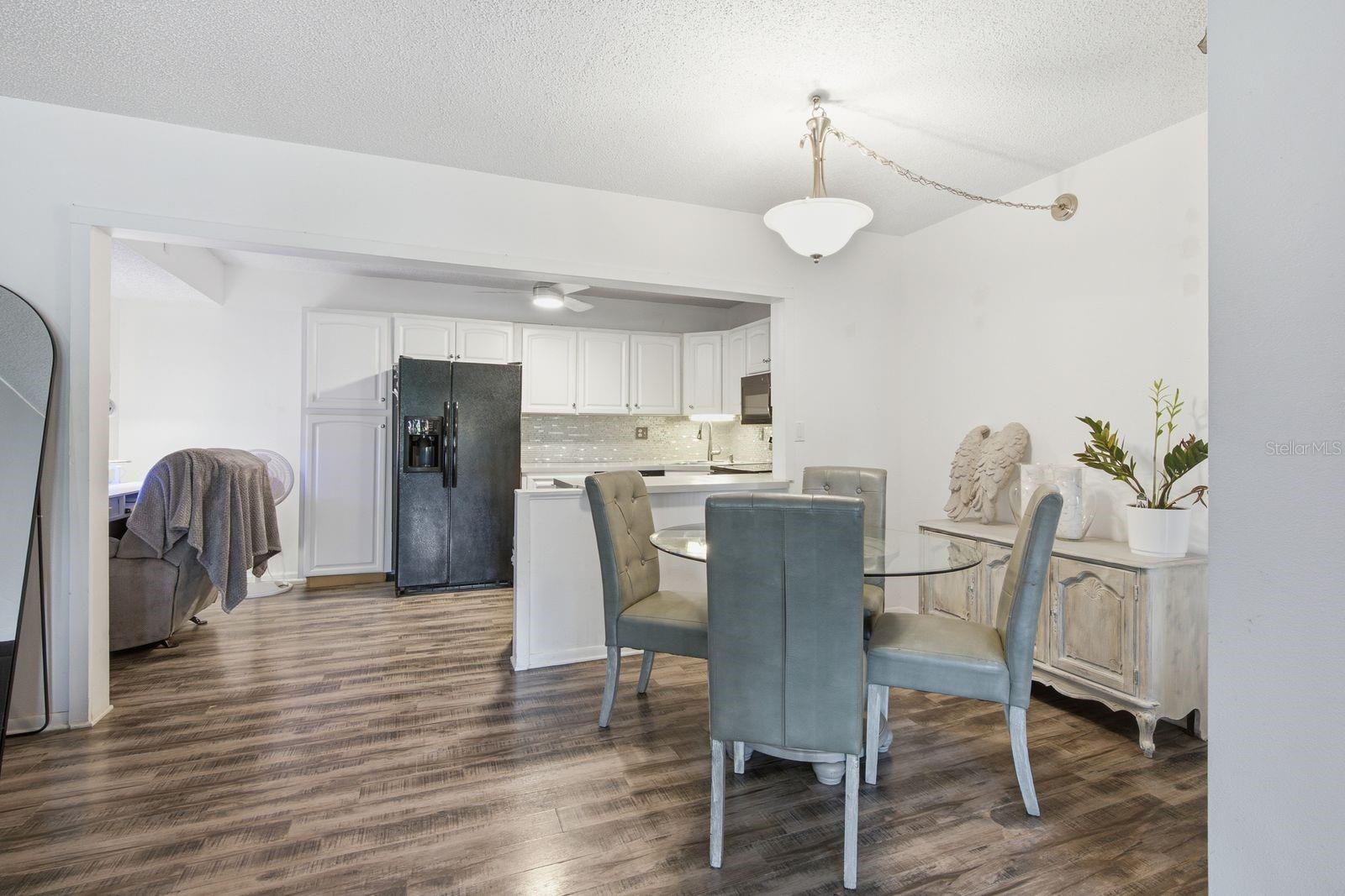 1179 Pine Ridge Cir W #g1 Property Photo 6