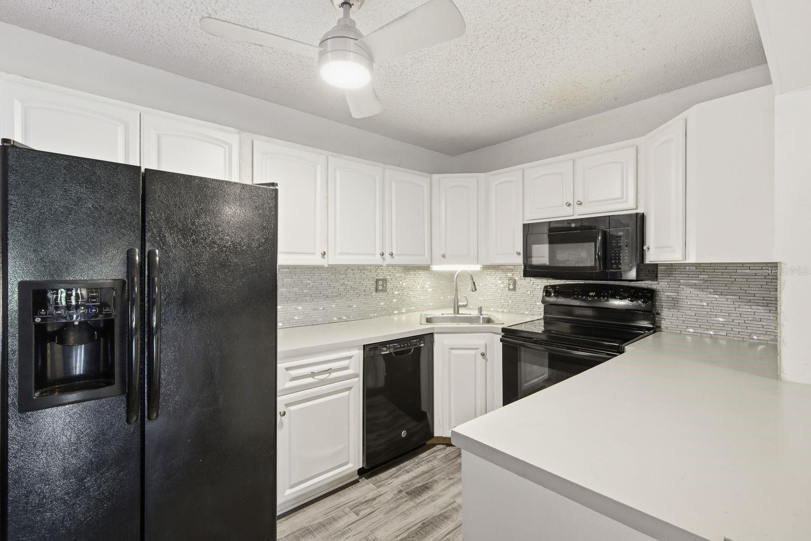 1179 Pine Ridge Cir W #g1 Property Photo 7